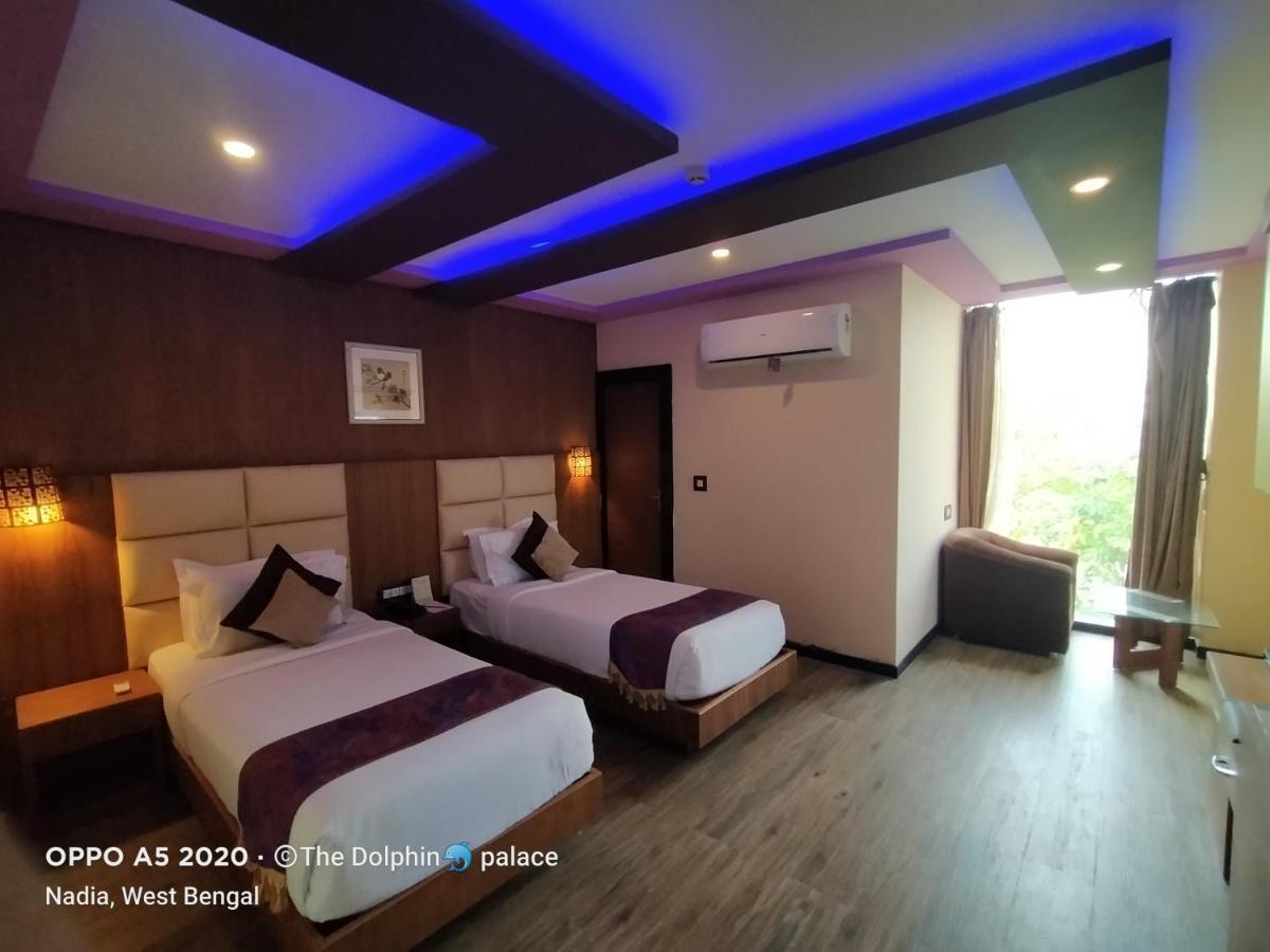 Chandannagar Dolphin Chocolate Inn מראה חיצוני תמונה