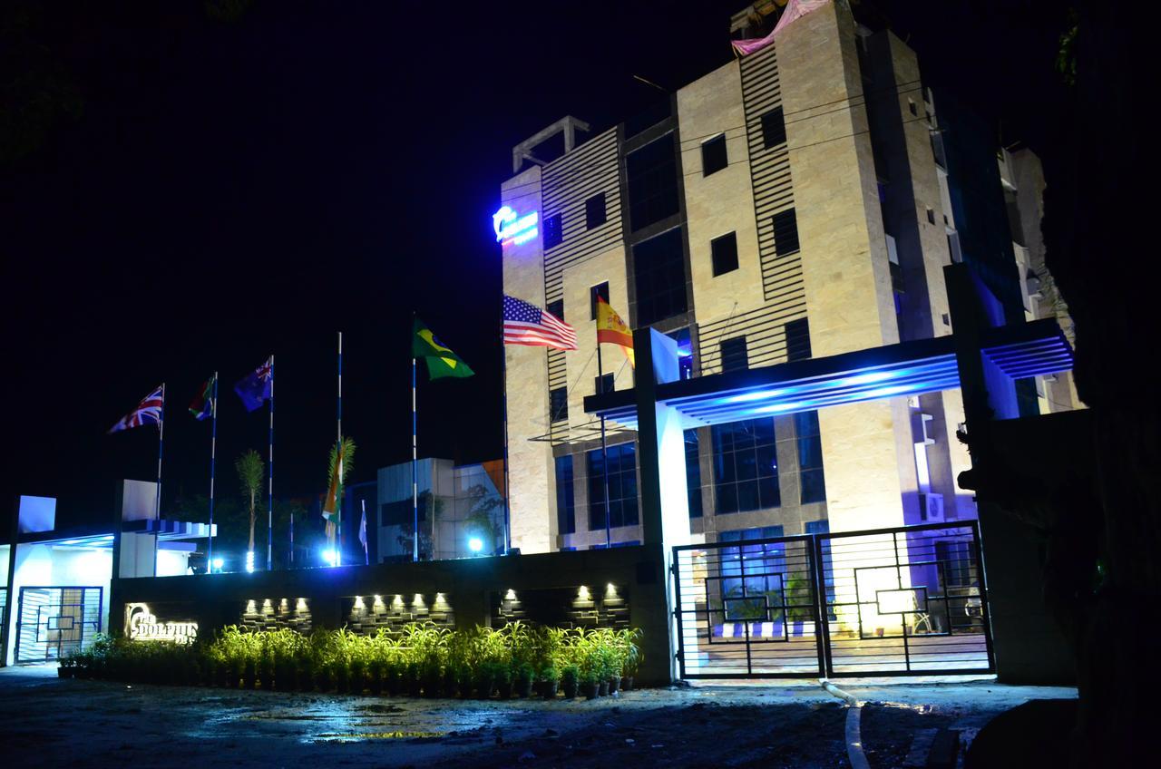 Chandannagar Dolphin Chocolate Inn מראה חיצוני תמונה